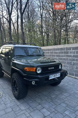 Позашляховик / Кросовер Toyota FJ Cruiser 2013 в Івано-Франківську