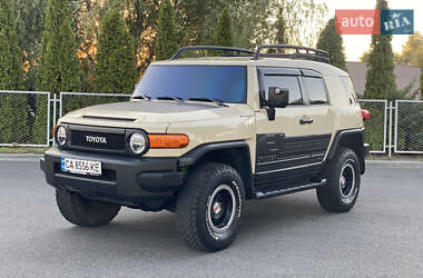 Позашляховик / Кросовер Toyota FJ Cruiser 2010 в Смілі