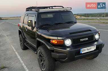 Позашляховик / Кросовер Toyota FJ Cruiser 2014 в Одесі