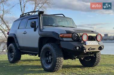 Внедорожник / Кроссовер Toyota FJ Cruiser 2008 в 