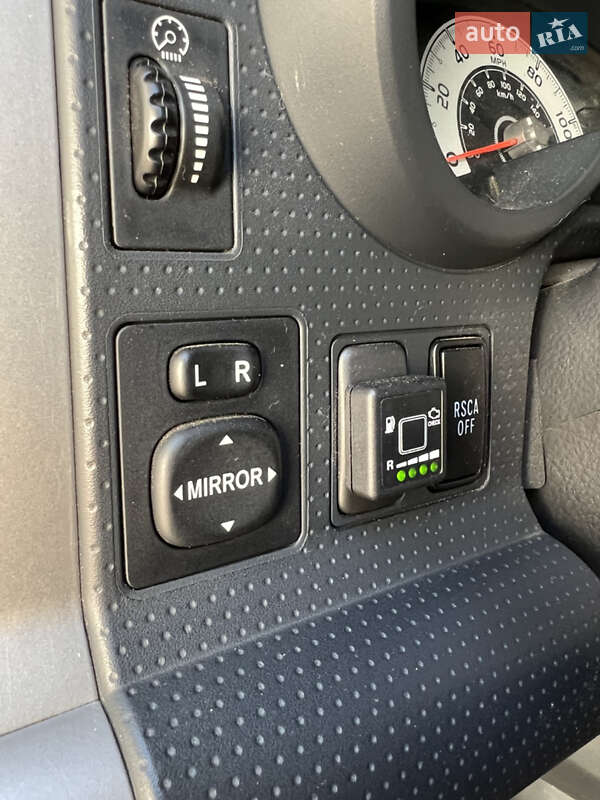 Внедорожник / Кроссовер Toyota FJ Cruiser 2012 в Рахове