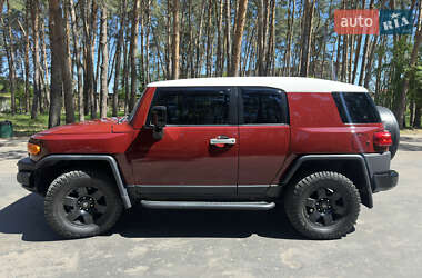 Внедорожник / Кроссовер Toyota FJ Cruiser 2008 в 