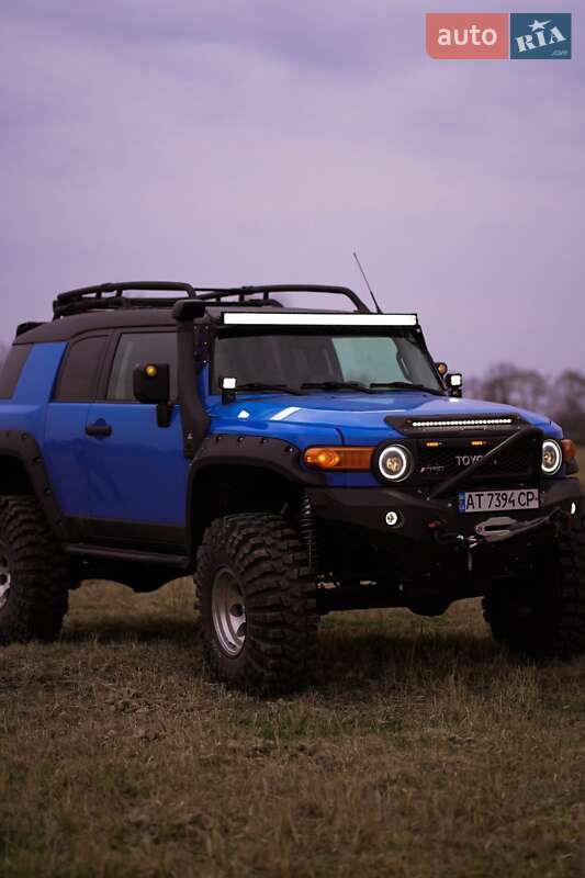 Позашляховик / Кросовер Toyota FJ Cruiser 2007 в Івано-Франківську фото 12 Позашляховик / Кросовер Toyota FJ Cruiser 2007 в Івано-Франківську