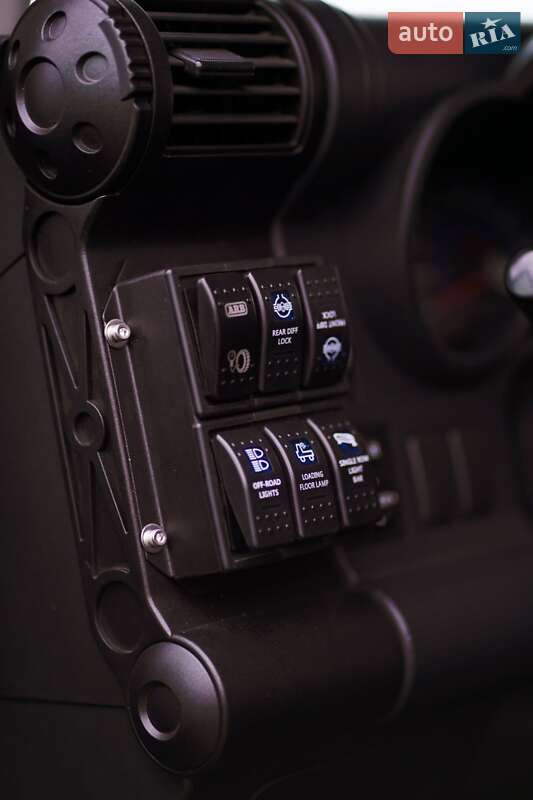 Позашляховик / Кросовер Toyota FJ Cruiser 2007 в Івано-Франківську фото 25 Позашляховик / Кросовер Toyota FJ Cruiser 2007 в Івано-Франківську