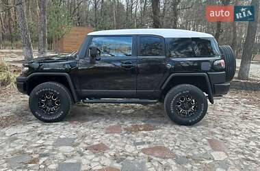 Позашляховик / Кросовер Toyota FJ Cruiser 2009 в 