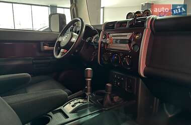 Позашляховик / Кросовер Toyota FJ Cruiser 2007 в 
