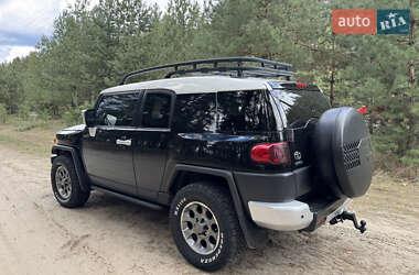 Внедорожник / Кроссовер Toyota FJ Cruiser 2006 в 