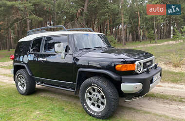 Внедорожник / Кроссовер Toyota FJ Cruiser 2006 в 