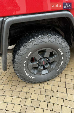 Внедорожник / Кроссовер Toyota FJ Cruiser 2012 в 