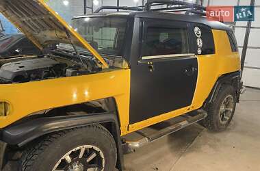 Позашляховик / Кросовер Toyota FJ Cruiser 2008 в 