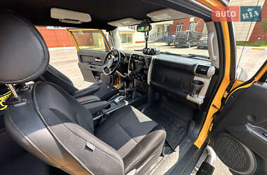 Позашляховик / Кросовер Toyota FJ Cruiser 2008 в 