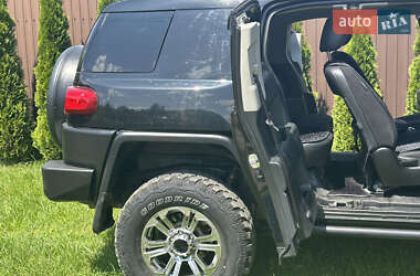 Позашляховик / Кросовер Toyota FJ Cruiser 2008 в 
