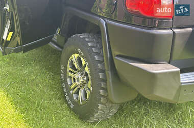 Позашляховик / Кросовер Toyota FJ Cruiser 2008 в 