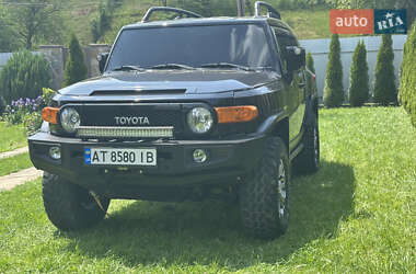 Позашляховик / Кросовер Toyota FJ Cruiser 2008 в 