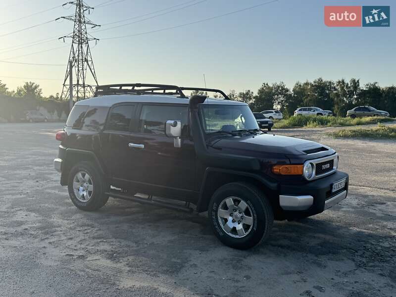 Внедорожник / Кроссовер Toyota FJ Cruiser 2007 в Харькове