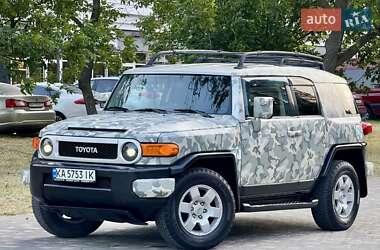 Внедорожник / Кроссовер Toyota FJ Cruiser 2006 в 