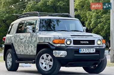 Внедорожник / Кроссовер Toyota FJ Cruiser 2006 в 