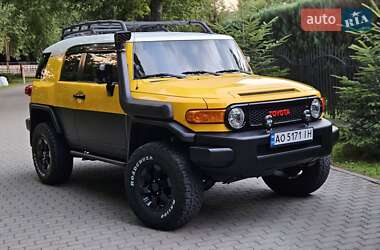 Внедорожник / Кроссовер Toyota FJ Cruiser 2006 в Сваляве