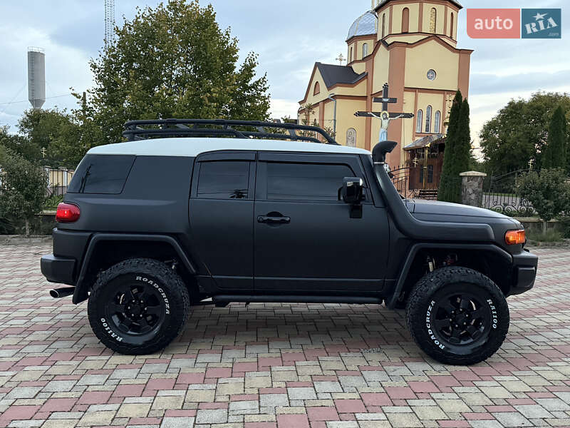 Внедорожник / Кроссовер Toyota FJ Cruiser 2006 в Ужгороде