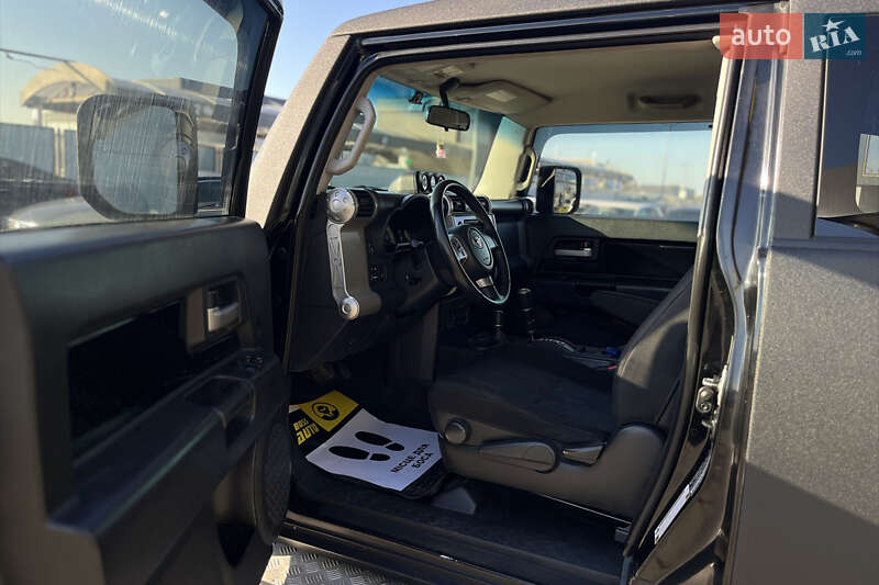 Позашляховик / Кросовер Toyota FJ Cruiser 2007 в Мукачевому