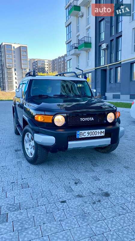 Внедорожник / Кроссовер Toyota FJ Cruiser 2008 в Львове фото 2 Внедорожник / Кроссовер Toyota FJ Cruiser 2008 в Львове