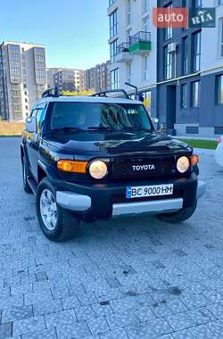 Позашляховик / Кросовер Toyota FJ Cruiser 2008 в 