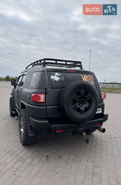 Внедорожник / Кроссовер Toyota FJ Cruiser 2008 в 