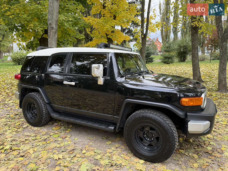 Внедорожник / Кроссовер Toyota FJ Cruiser 2008 в Киеве фото 4 Внедорожник / Кроссовер Toyota FJ Cruiser 2008 в Киеве