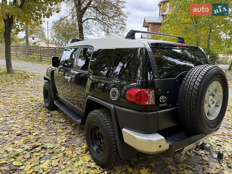 Внедорожник / Кроссовер Toyota FJ Cruiser 2008 в Киеве фото 10 Внедорожник / Кроссовер Toyota FJ Cruiser 2008 в Киеве
