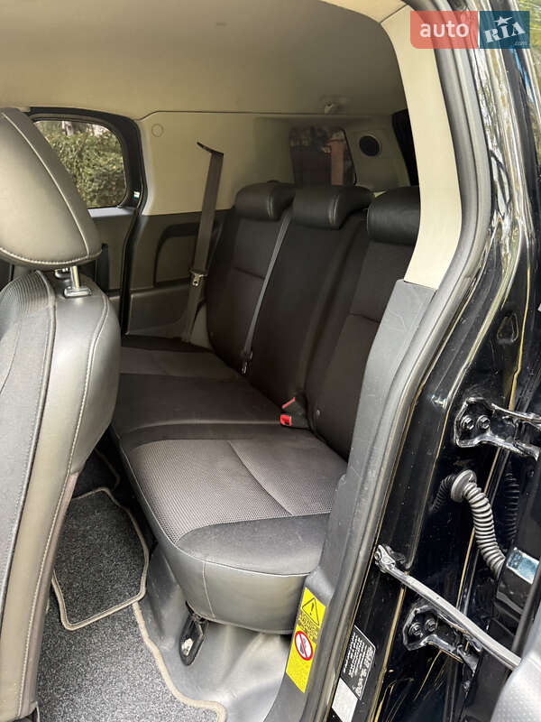 Внедорожник / Кроссовер Toyota FJ Cruiser 2008 в Киеве фото 16 Внедорожник / Кроссовер Toyota FJ Cruiser 2008 в Киеве