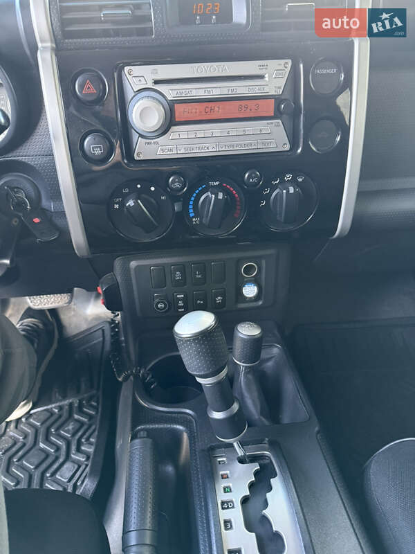 Внедорожник / Кроссовер Toyota FJ Cruiser 2007 в Харькове