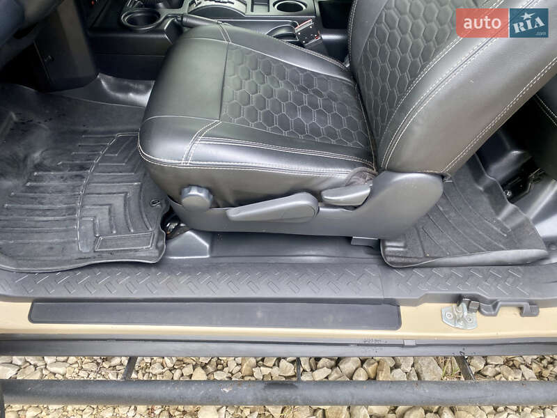 Позашляховик / Кросовер Toyota FJ Cruiser 2012 в Івано-Франківську