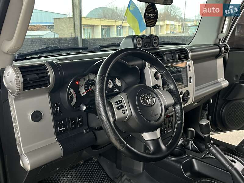 Позашляховик / Кросовер Toyota FJ Cruiser 2006 в Вінниці