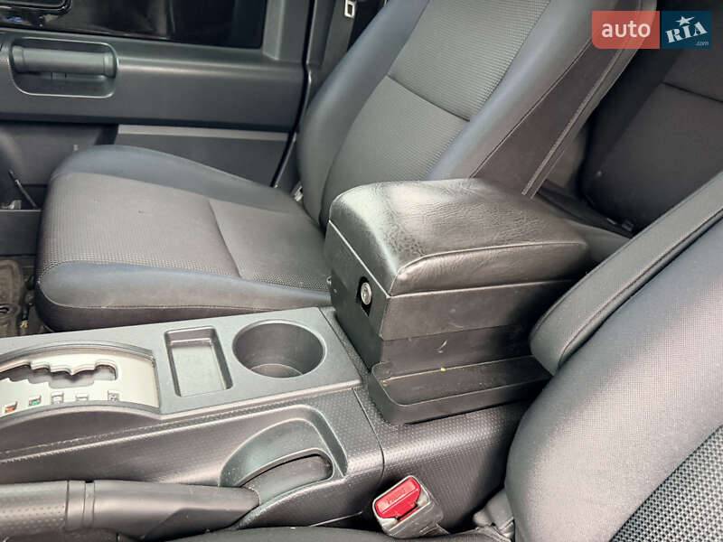 Внедорожник / Кроссовер Toyota FJ Cruiser 2014 в Обухове