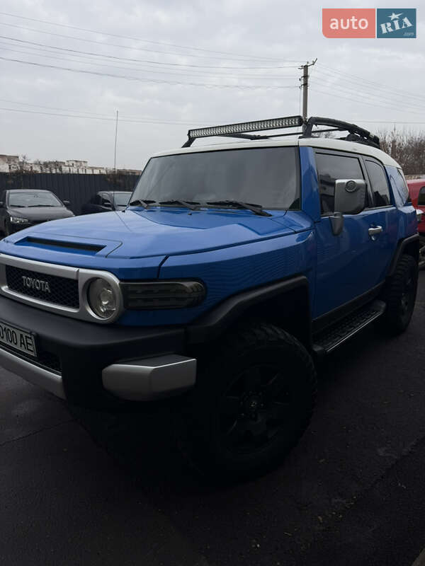 Внедорожник / Кроссовер Toyota FJ Cruiser 2006 в Полтаве фото 3 Внедорожник / Кроссовер Toyota FJ Cruiser 2006 в Полтаве