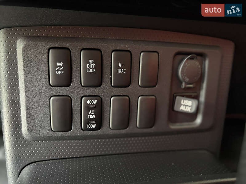 Позашляховик / Кросовер Toyota FJ Cruiser 2012 в Мукачевому фото 41 Позашляховик / Кросовер Toyota FJ Cruiser 2012 в Мукачевому