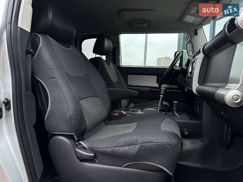 Позашляховик / Кросовер Toyota FJ Cruiser 2008 в Києві