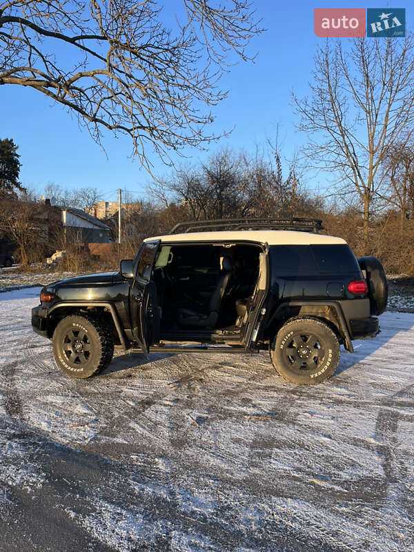 Позашляховик / Кросовер Toyota FJ Cruiser 2007 в Житомирі