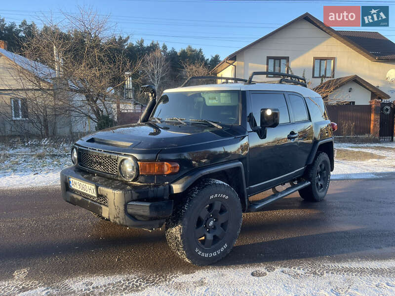 Позашляховик / Кросовер Toyota FJ Cruiser 2007 в Житомирі