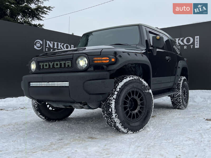 Toyota FJ Cruiser 2016