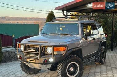 Позашляховик / Кросовер Toyota FJ Cruiser 2013 в Могилів-Подільському