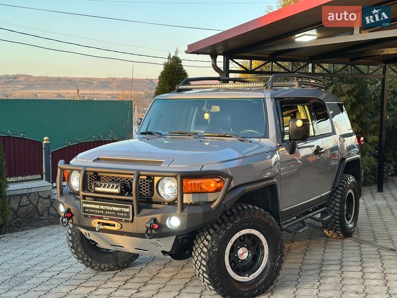 Toyota FJ Cruiser 2013