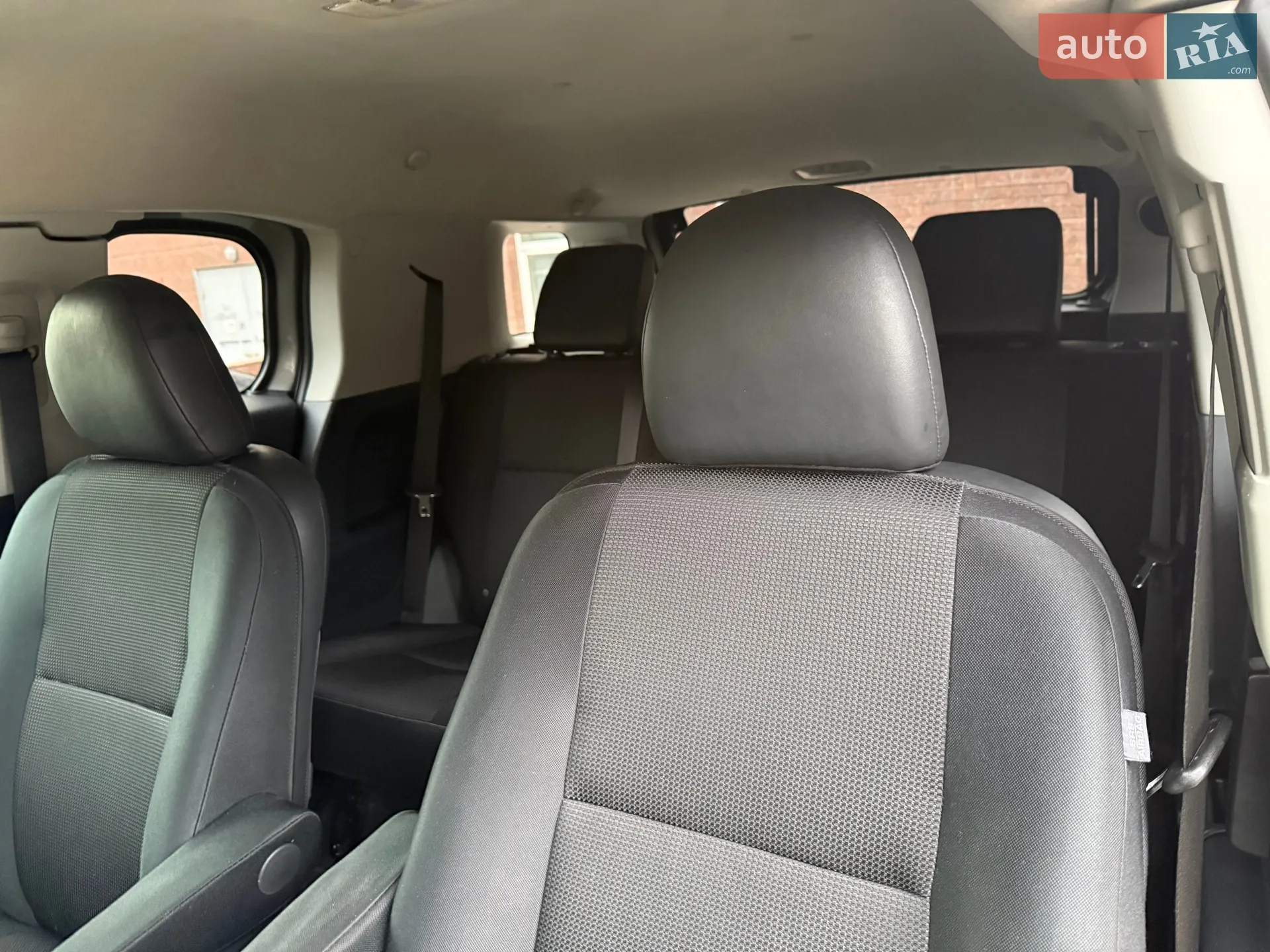 Toyota FJ Cruiser 2011 VIN JTEBU4BF8BK108066 фото оголошення 17 з 31
