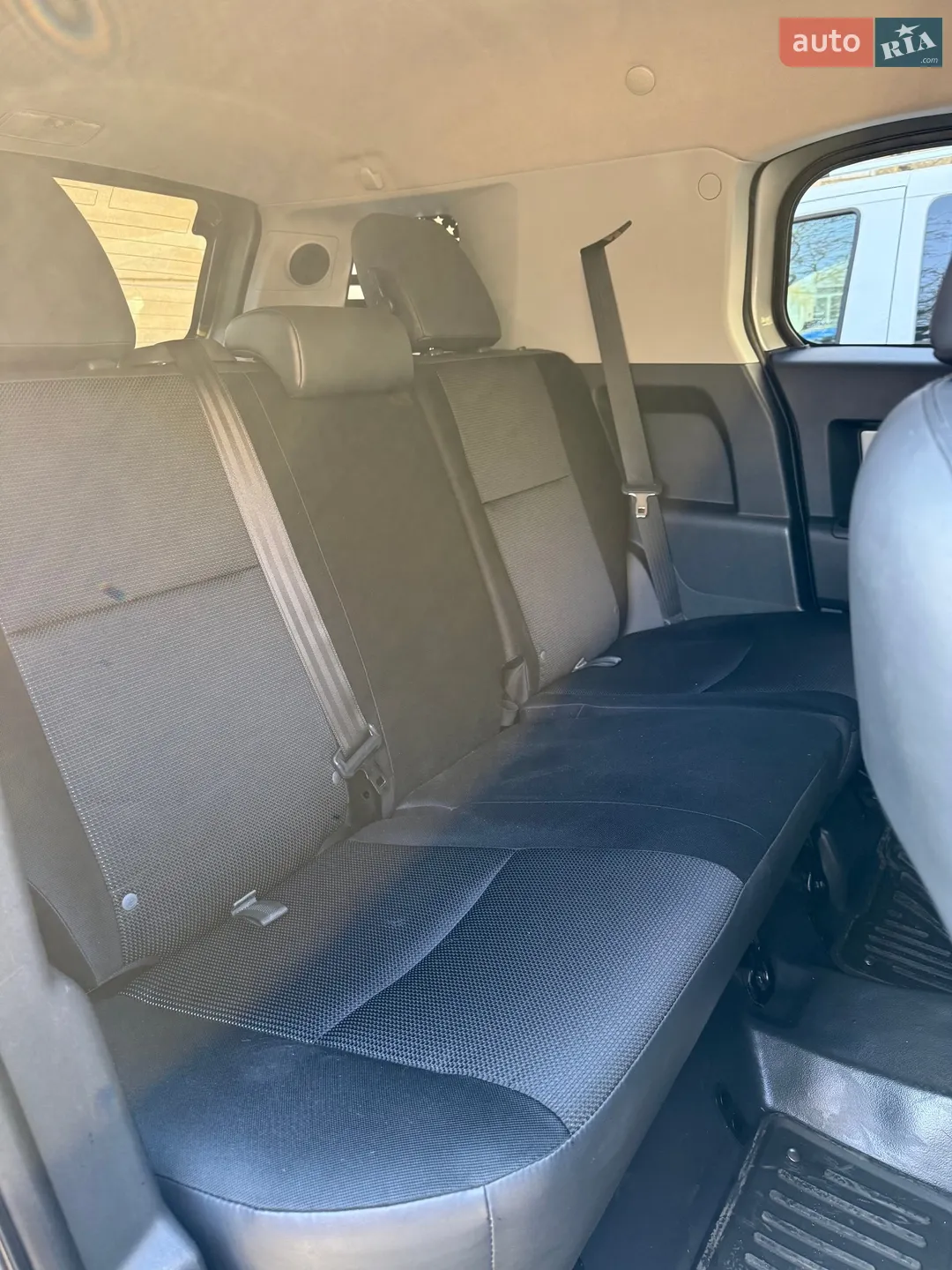 Toyota FJ Cruiser 2011 VIN JTEBU4BF8BK108066 фото оголошення 15 з 31