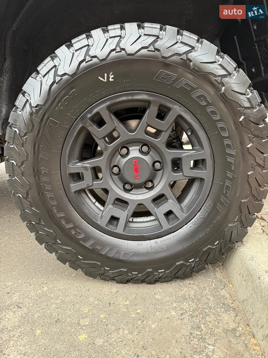 Toyota FJ Cruiser 2011 VIN JTEBU4BF8BK108066 фото оголошення 28 з 31