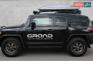 Позашляховик / Кросовер Toyota FJ Cruiser 2006 в Києві