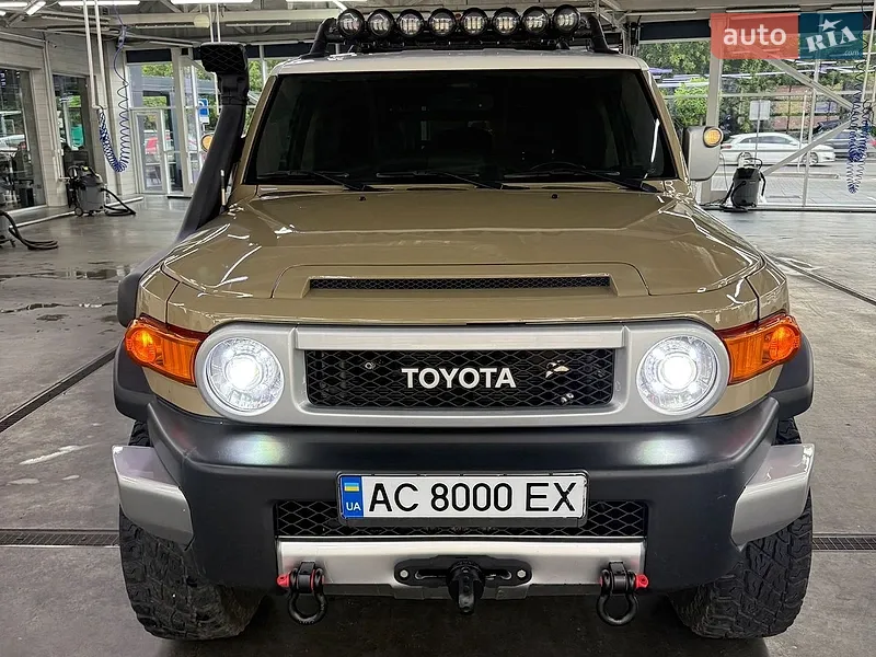 Toyota FJ Cruiser 2012