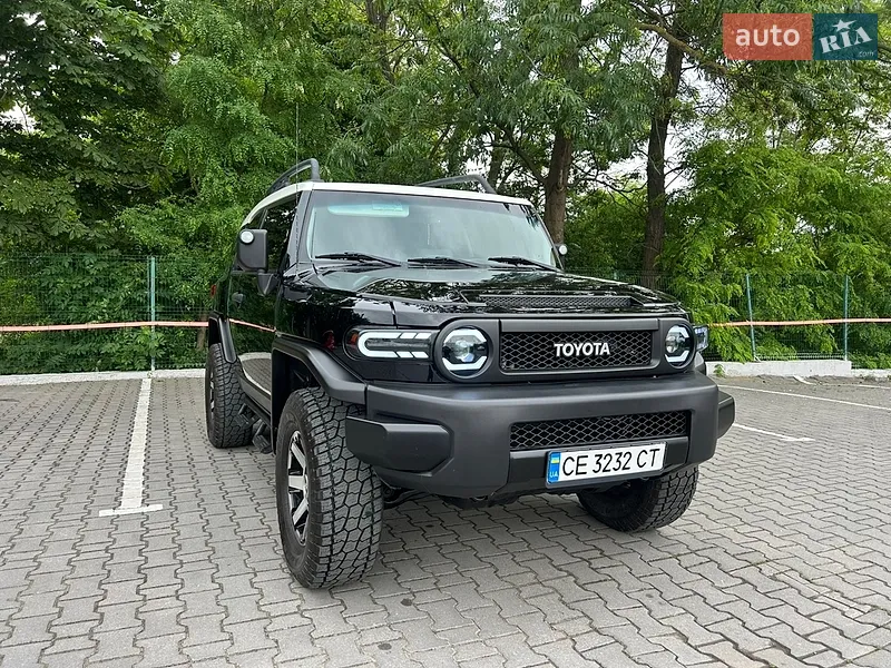 Toyota FJ Cruiser 2011