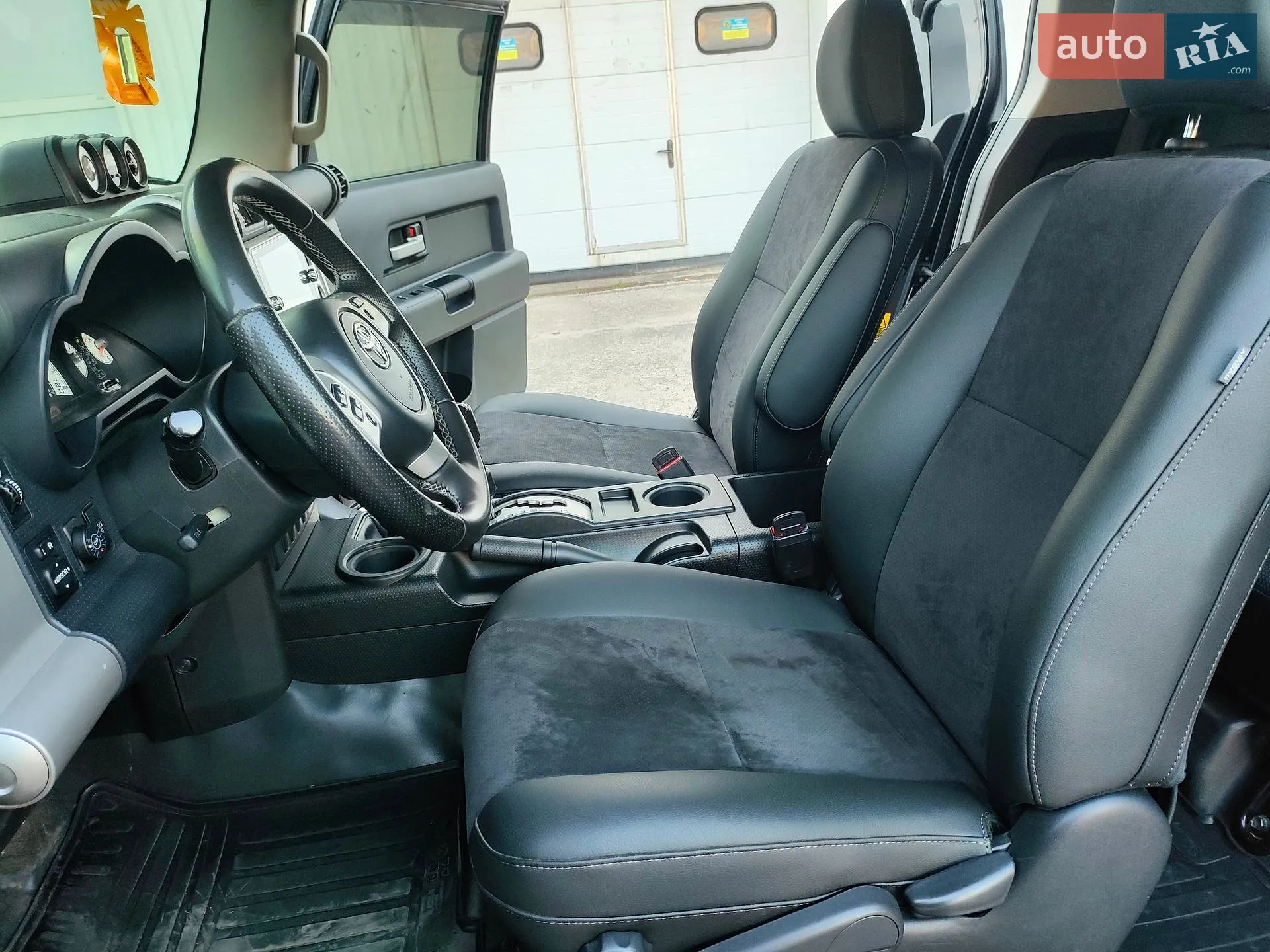 2012 Toyota FJ Cruiser - мініатюра 10