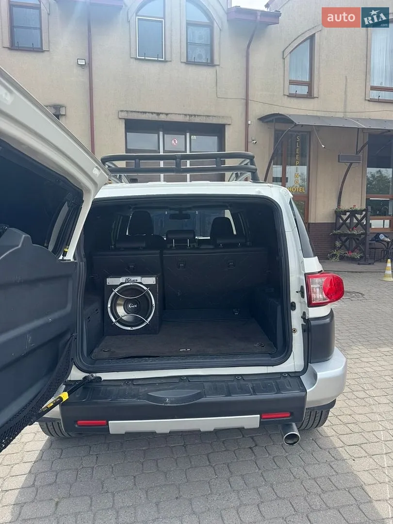 2010 Toyota FJ Cruiser - мініатюра 6